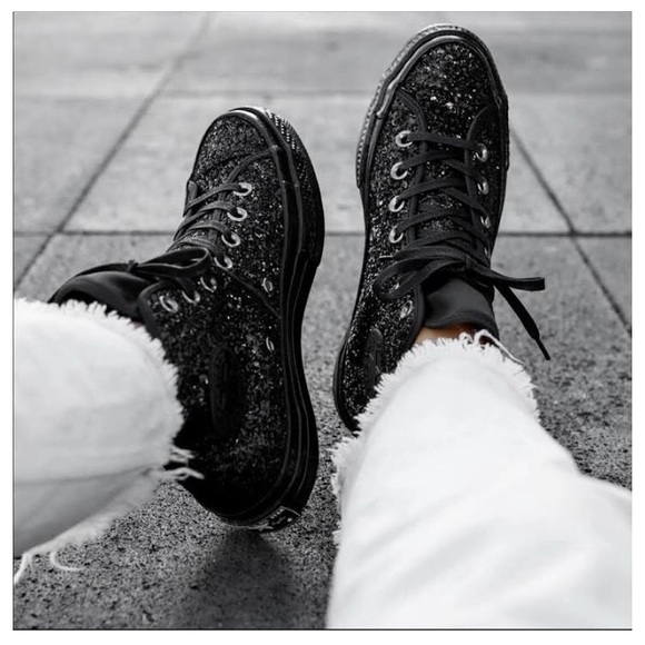 black glitter converse high tops